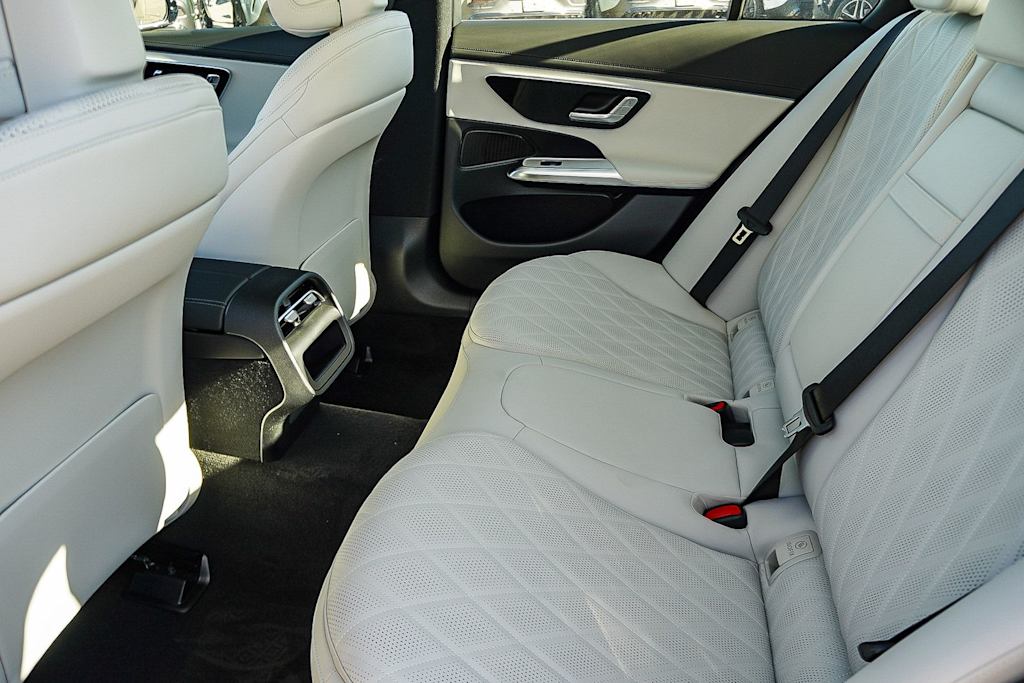 Thumbnail: 2026 Mercedes-Benz E-Class - 12