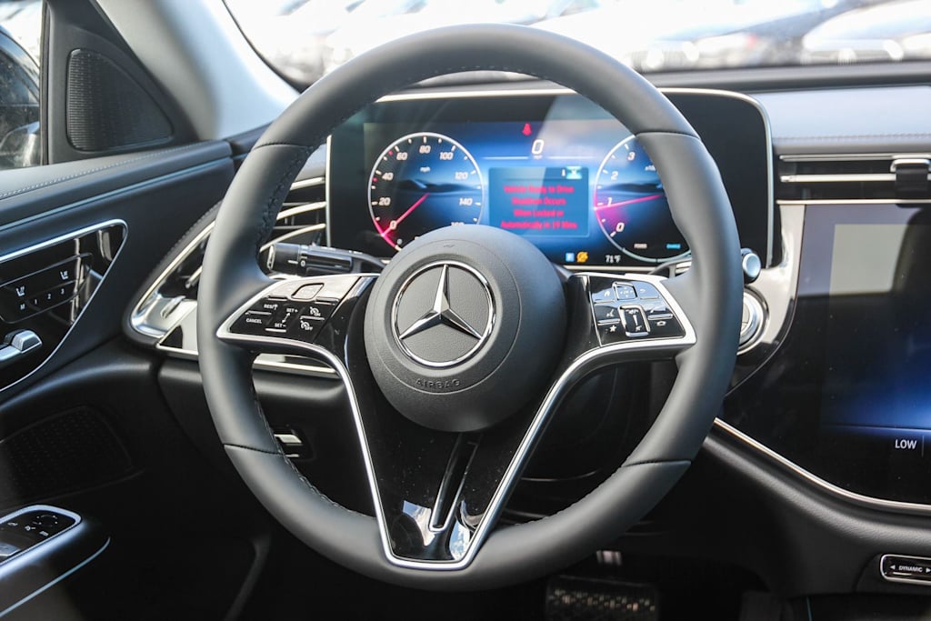 Thumbnail: 2026 Mercedes-Benz E-Class - 9