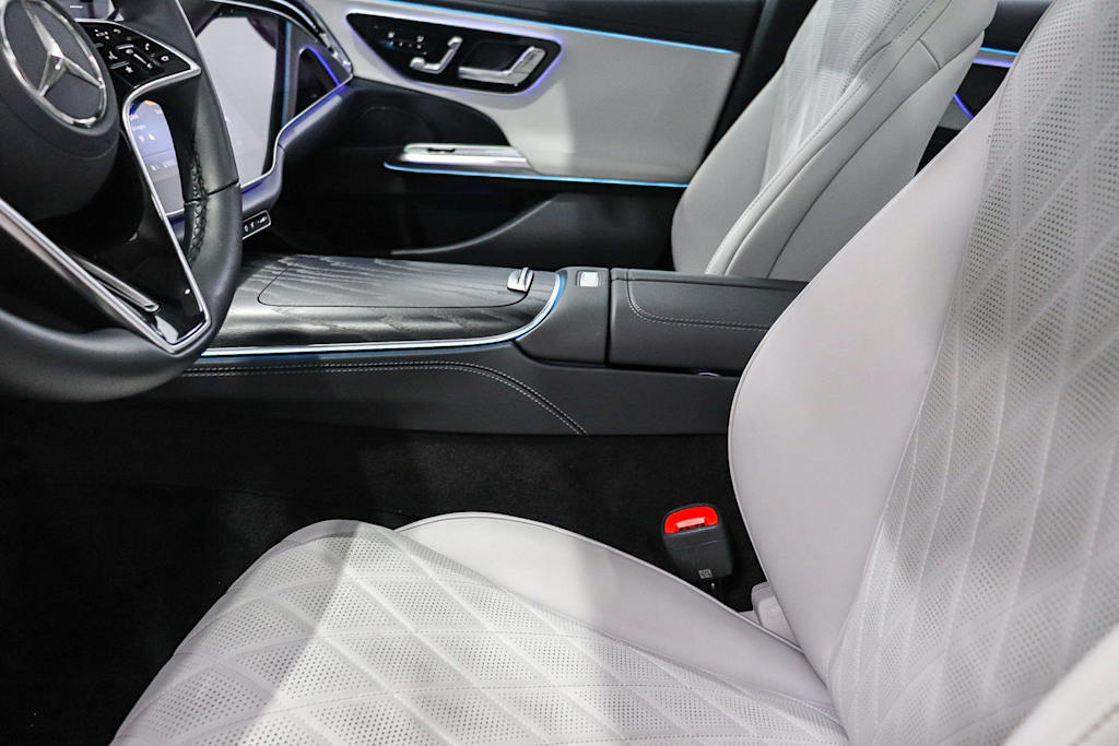 Thumbnail: 2026 Mercedes-Benz E-Class - 10