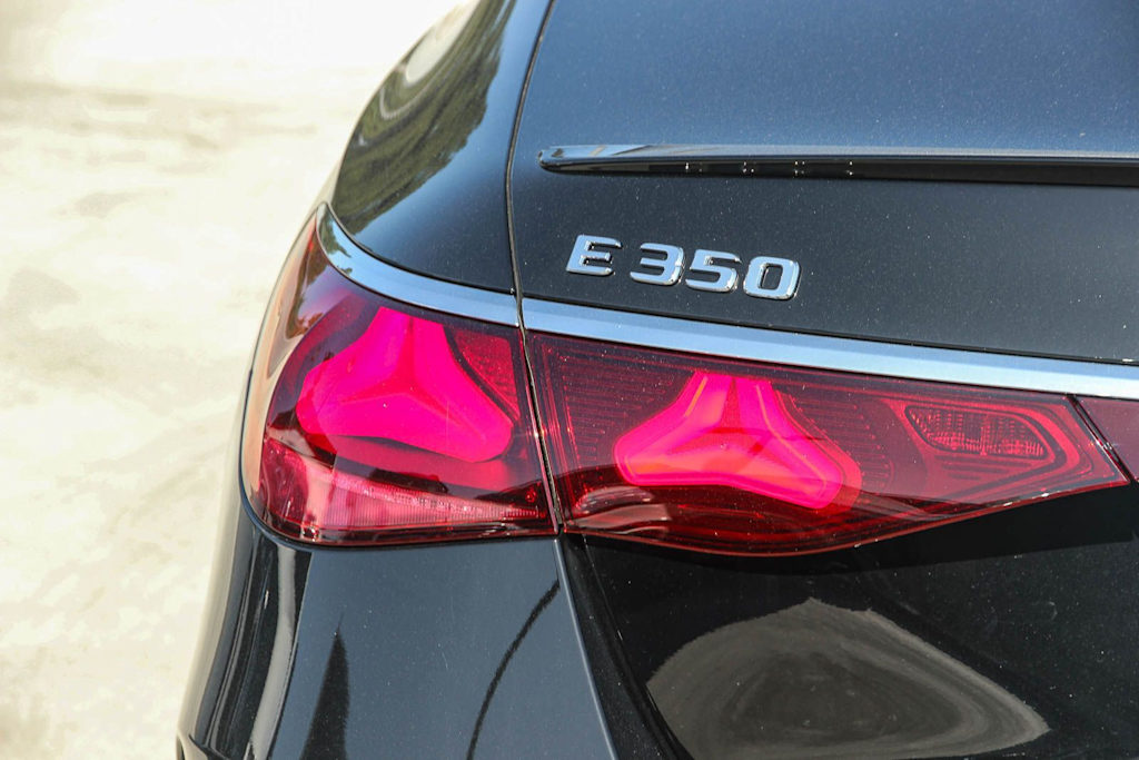 Thumbnail: 2026 Mercedes-Benz E-Class - 17