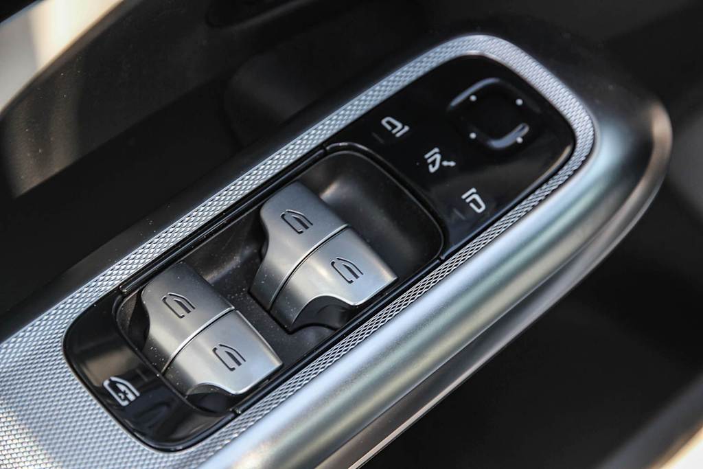 Thumbnail: 2026 Mercedes-Benz E-Class - 23