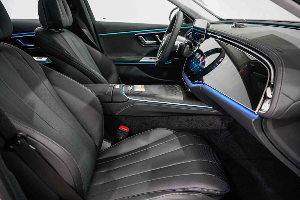 Thumbnail: 2026 Mercedes-Benz E-Class - 9