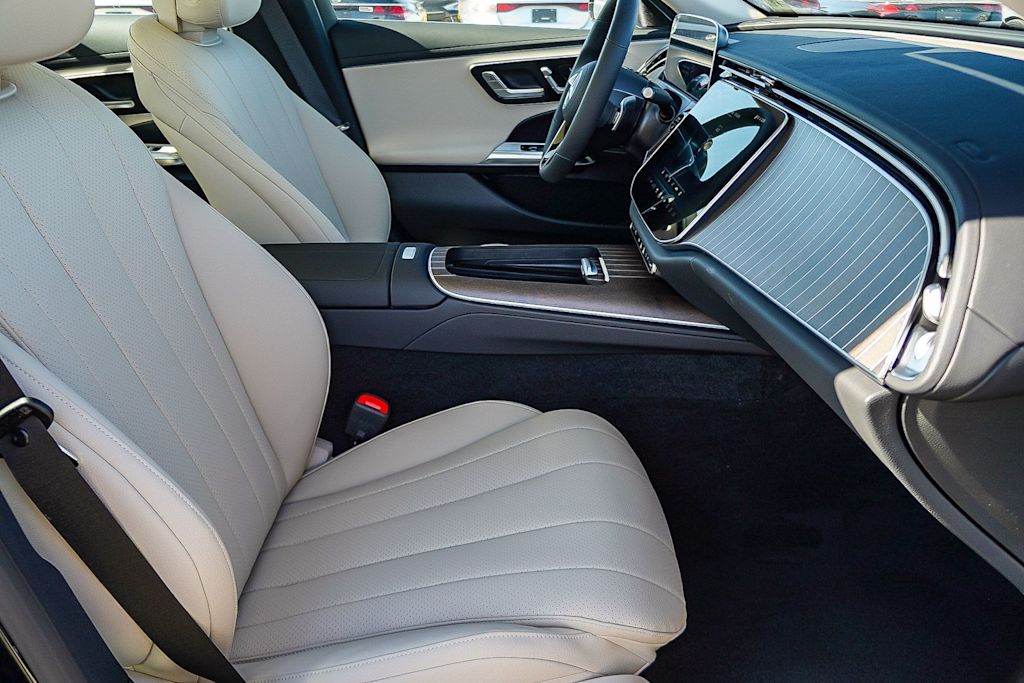 Thumbnail: 2026 Mercedes-Benz E-Class - 10