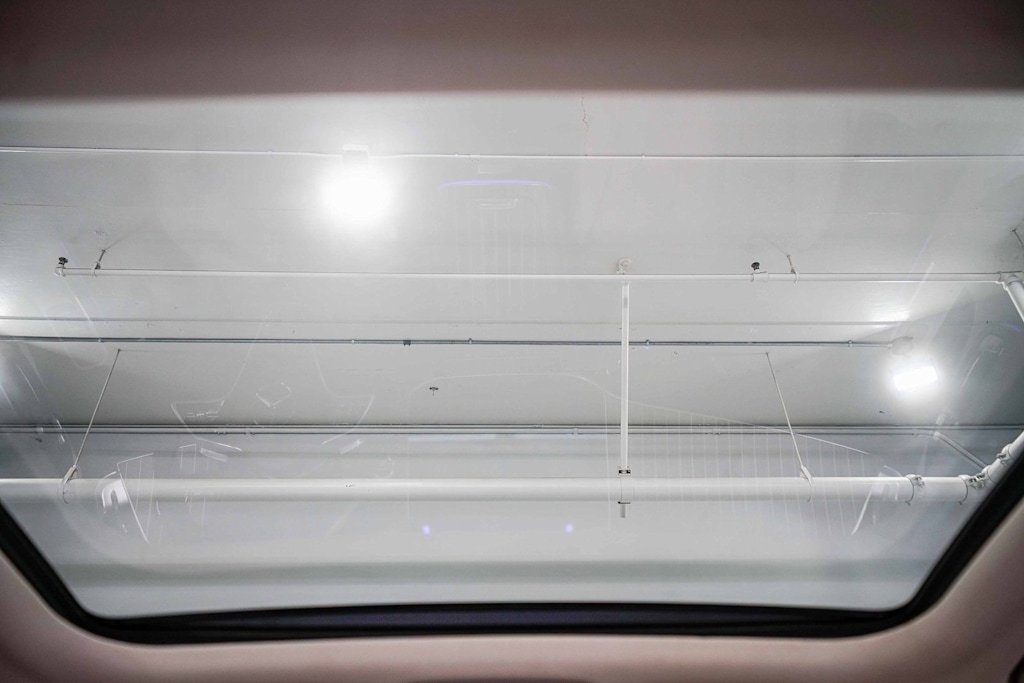 Thumbnail: 2025 Mercedes-Benz E-Class - 23