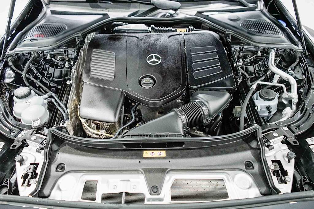 Thumbnail: 2025 Mercedes-Benz E-Class - 6