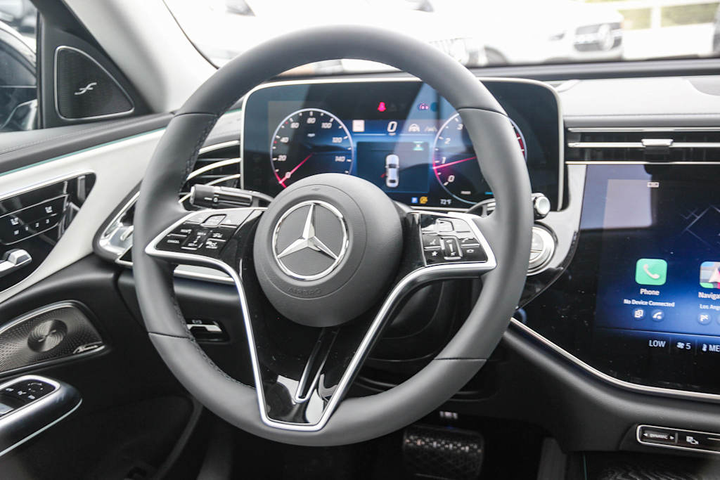 Thumbnail: 2026 Mercedes-Benz E-Class - 43