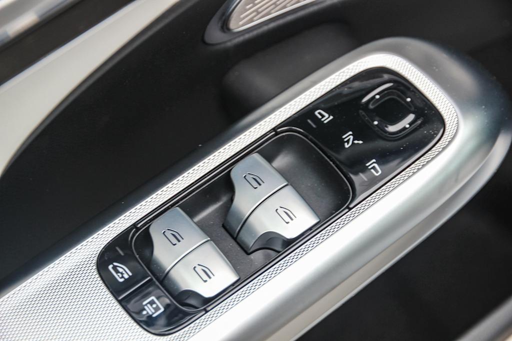 Thumbnail: 2026 Mercedes-Benz E-Class - 49