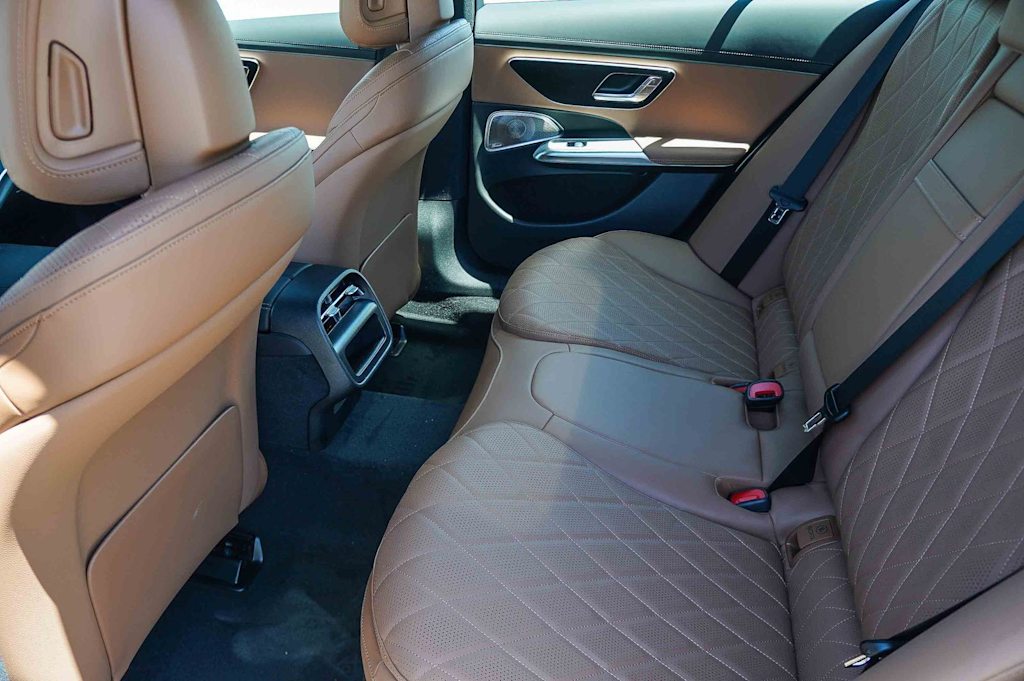 Thumbnail: 2026 Mercedes-Benz E-Class - 12