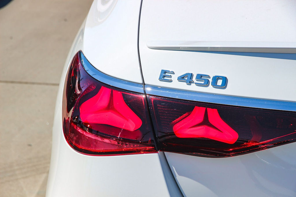 Thumbnail: 2026 Mercedes-Benz E-Class - 17