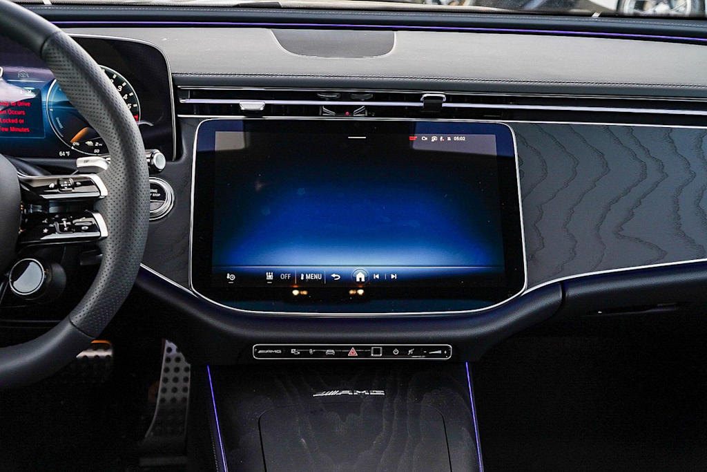 Thumbnail: 2026 Mercedes-Benz E-Class - 12