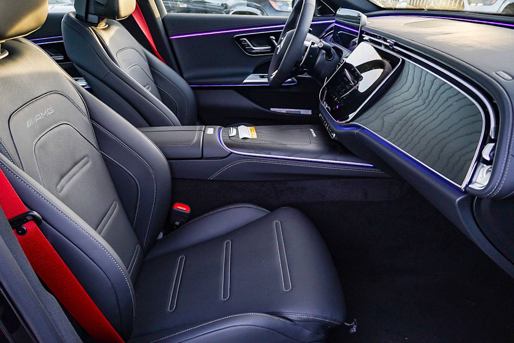 Thumbnail: 2026 Mercedes-Benz E-Class - 9