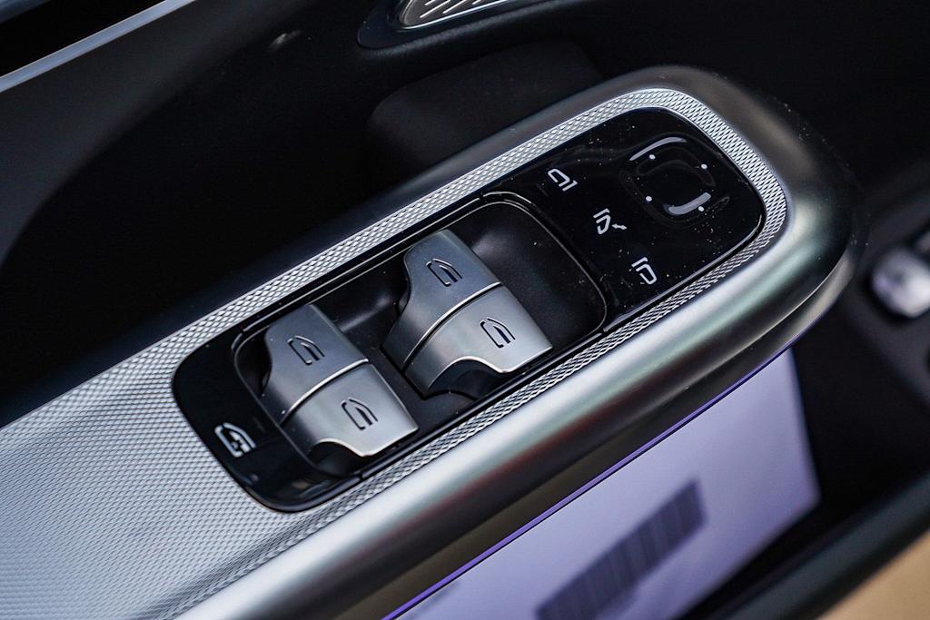 Thumbnail: 2026 Mercedes-Benz E-Class - 25