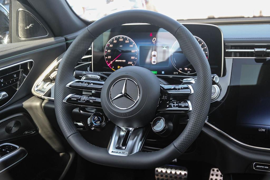 Thumbnail: 2026 Mercedes-Benz E-Class - 9