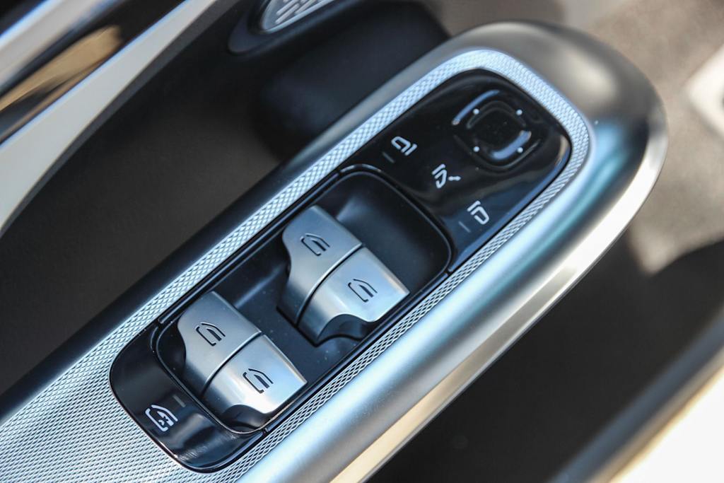 Thumbnail: 2026 Mercedes-Benz E-Class - 24