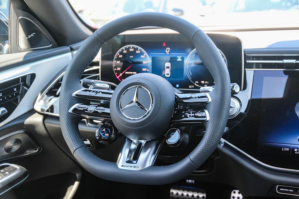 Thumbnail: 2026 Mercedes-Benz E-Class - 9