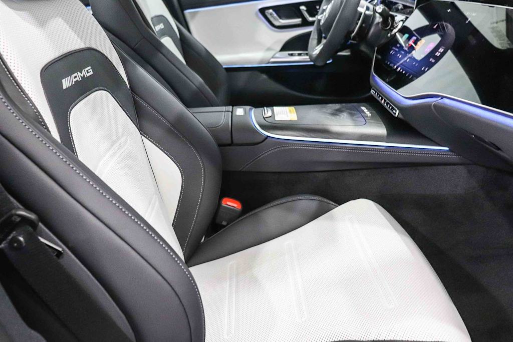 Thumbnail: 2026 Mercedes-Benz E-Class - 10