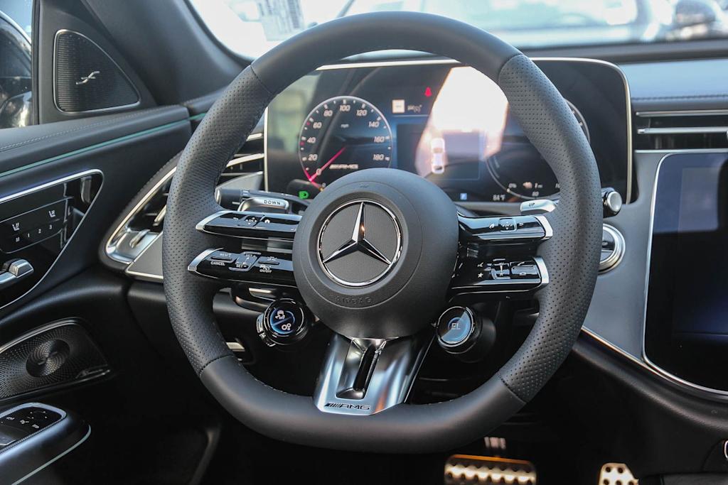 Thumbnail: 2026 Mercedes-Benz E-Class - 9