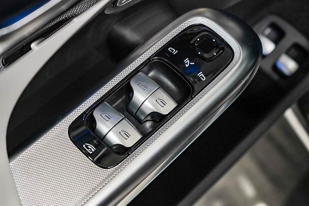Thumbnail: 2026 Mercedes-Benz E-Class - 24