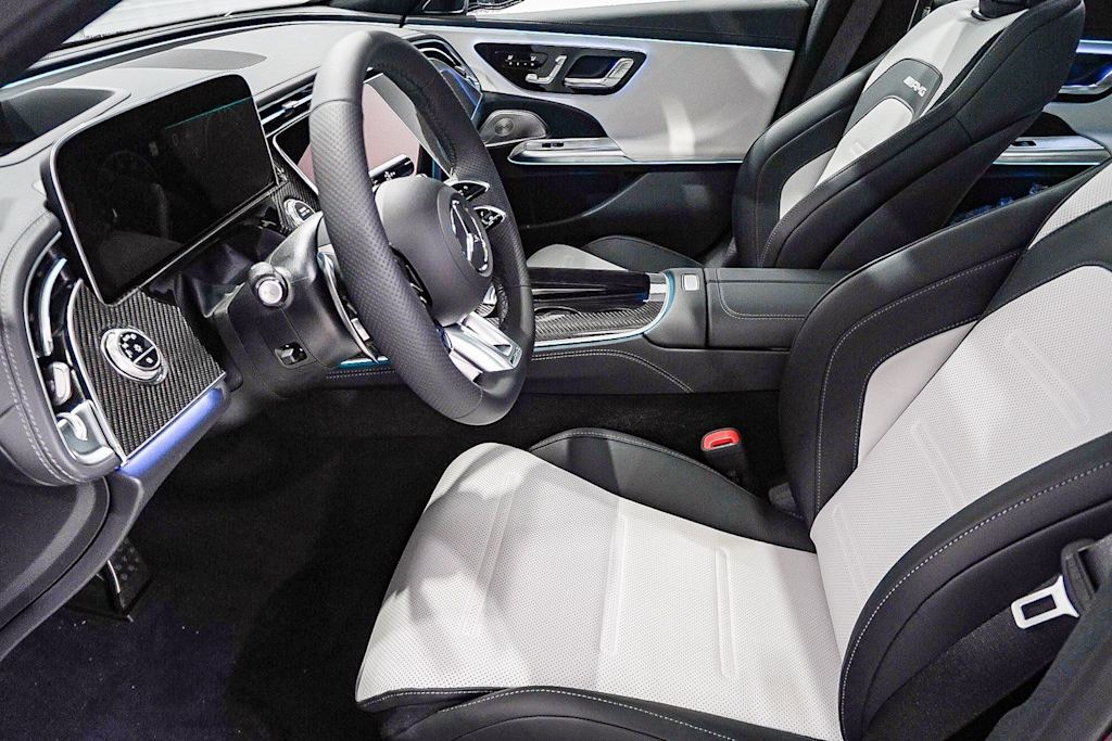 Thumbnail: 2026 Mercedes-Benz E-Class - 10