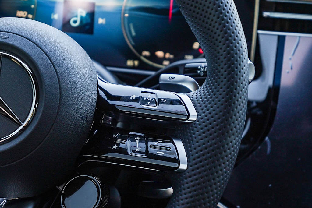 Thumbnail: 2026 Mercedes-Benz E-Class - 23