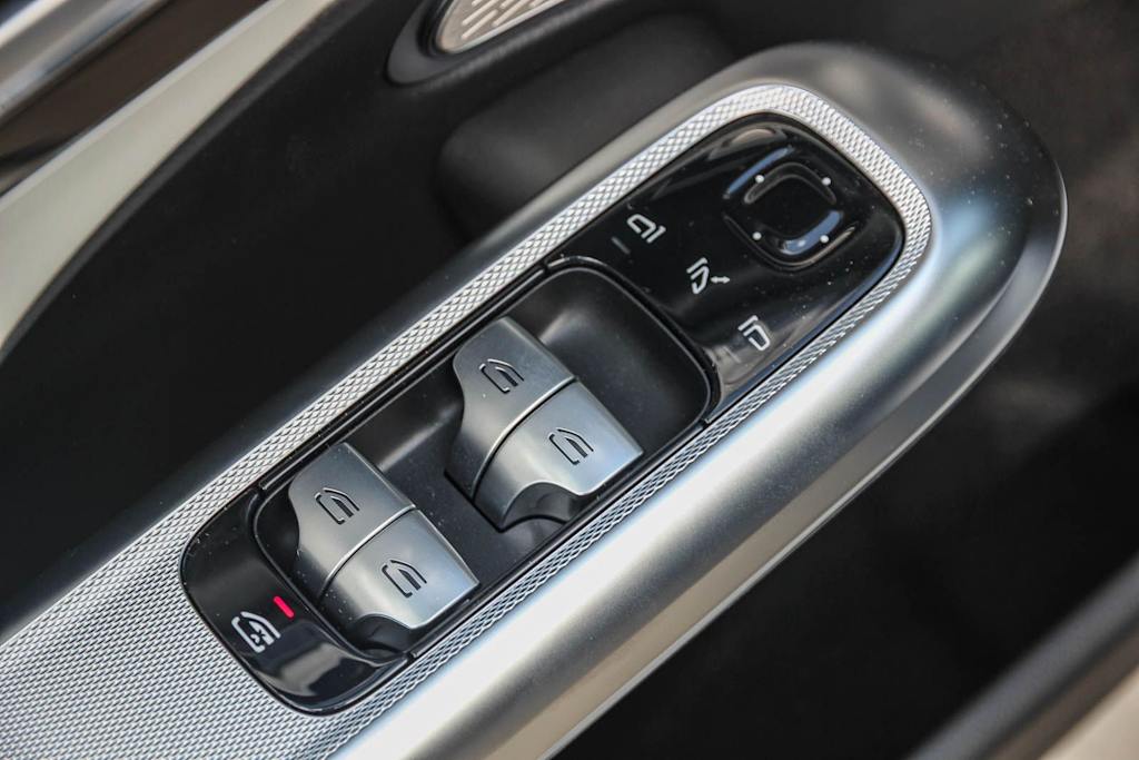 Thumbnail: 2026 Mercedes-Benz E-Class - 22