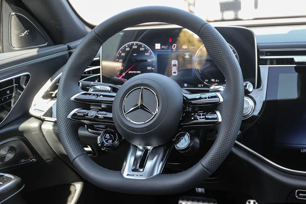 Thumbnail: 2026 Mercedes-Benz E-Class - 9
