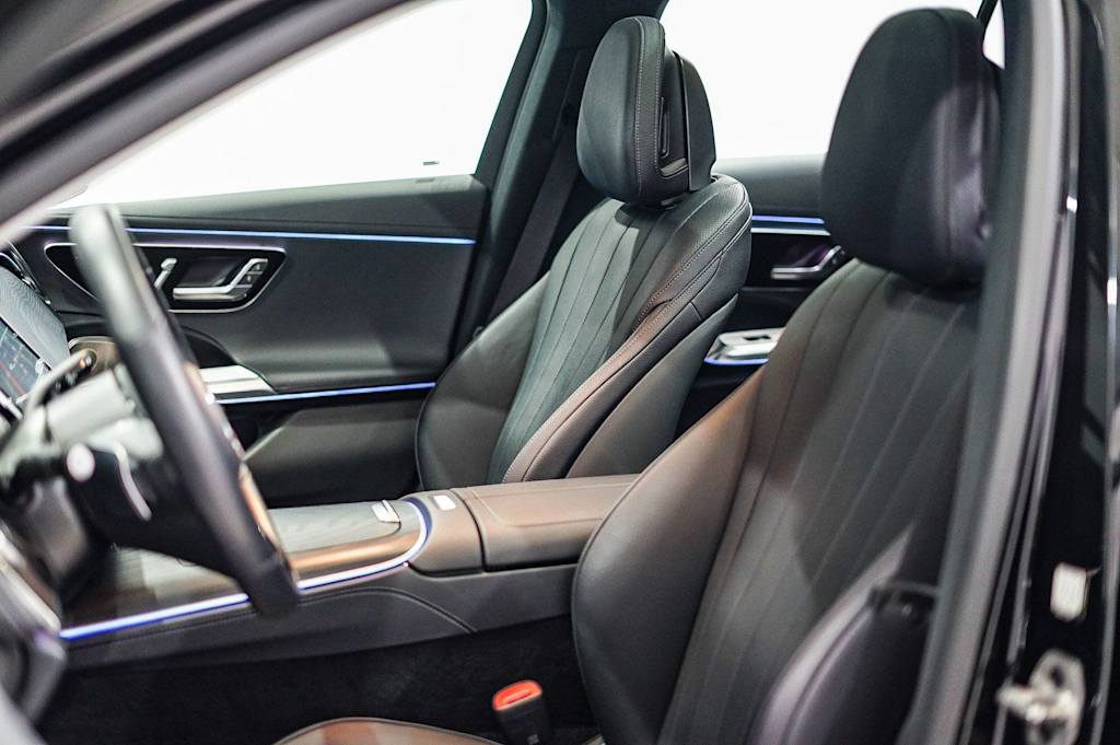 Thumbnail: 2025 Mercedes-Benz E-Class - 11