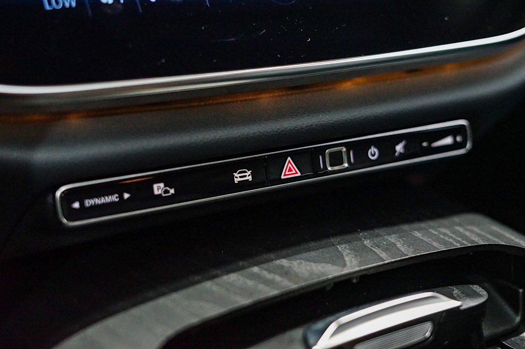 Thumbnail: 2025 Mercedes-Benz E-Class - 27