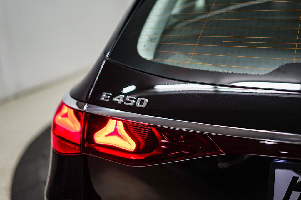 Thumbnail: 2025 Mercedes-Benz E-Class - 6