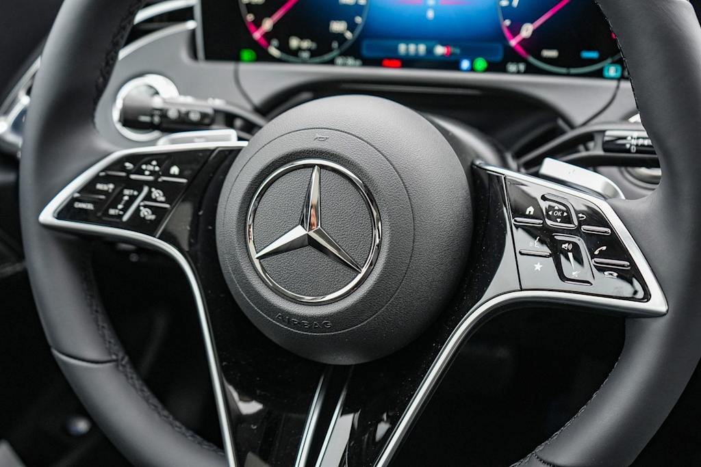 Thumbnail: 2025 Mercedes-Benz E-Class - 27