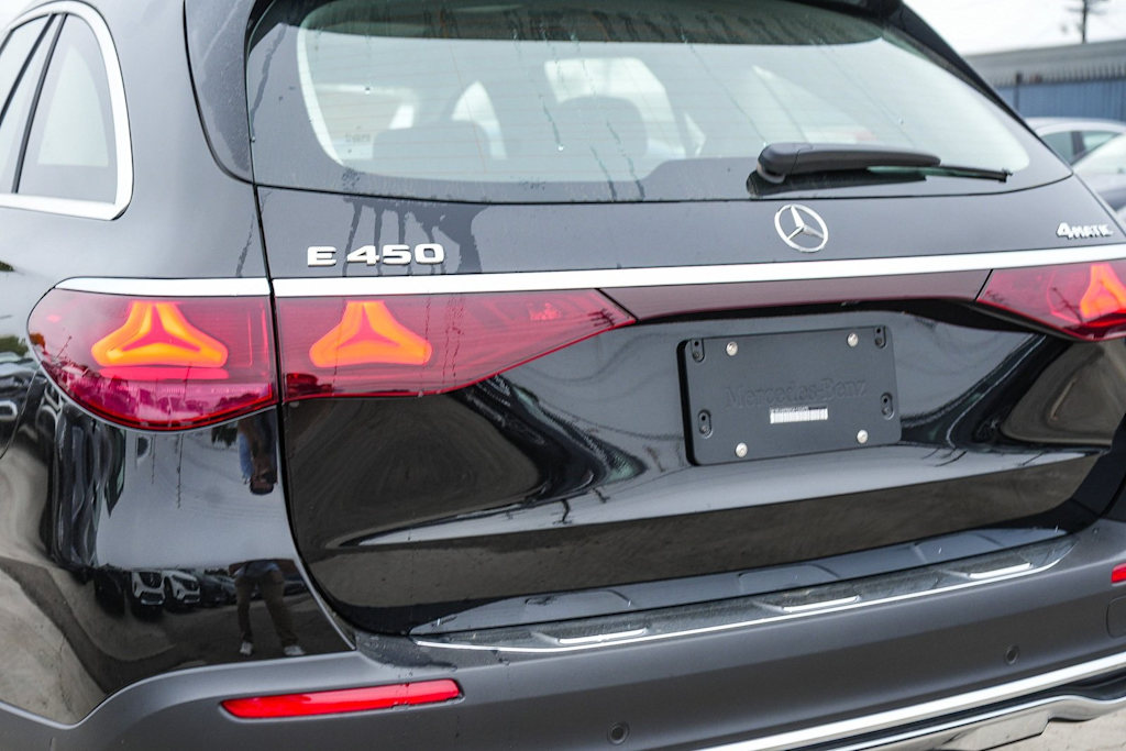 Thumbnail: 2025 Mercedes-Benz E-Class - 22