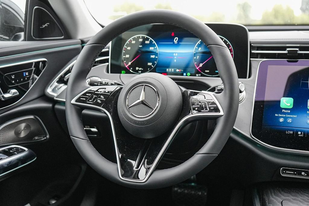 Thumbnail: 2025 Mercedes-Benz E-Class - 13