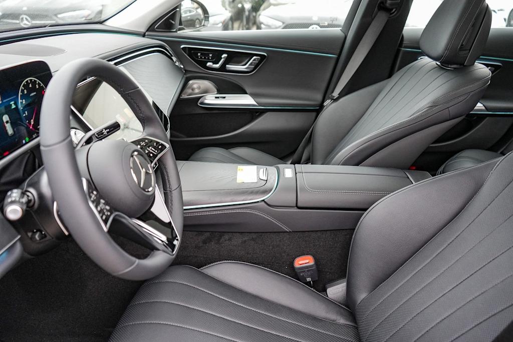Thumbnail: 2025 Mercedes-Benz E-Class - 11