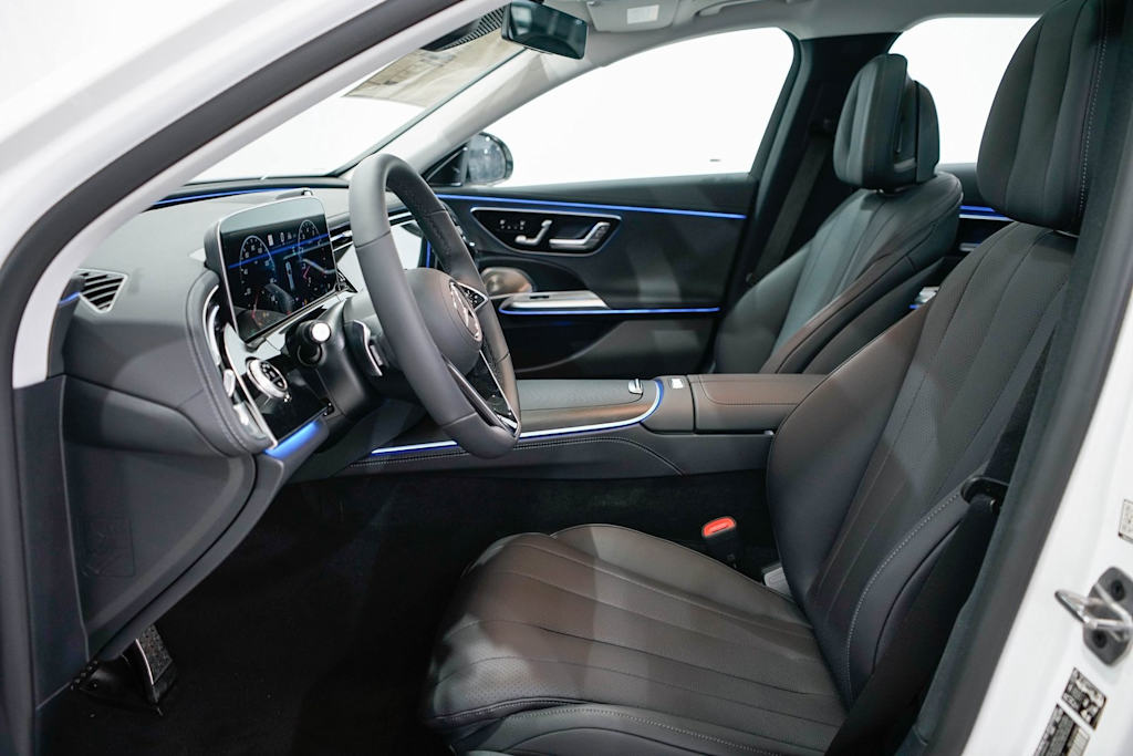 Thumbnail: 2025 Mercedes-Benz E-Class - 12