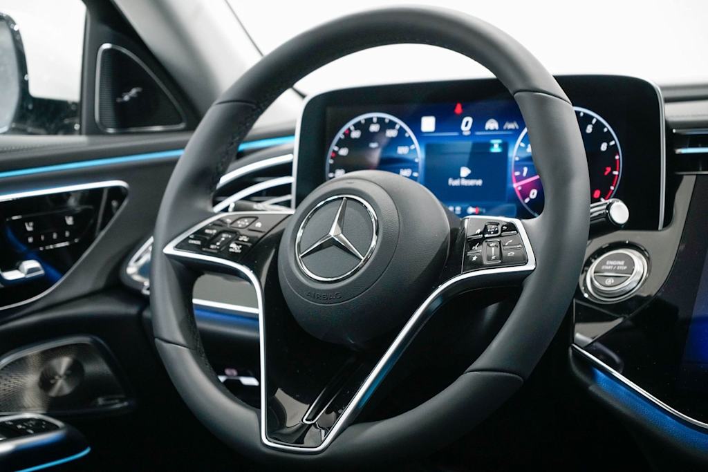 Thumbnail: 2025 Mercedes-Benz E-Class - 14