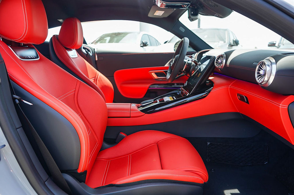 Thumbnail: 2026 Mercedes-Benz AMG GT - 10