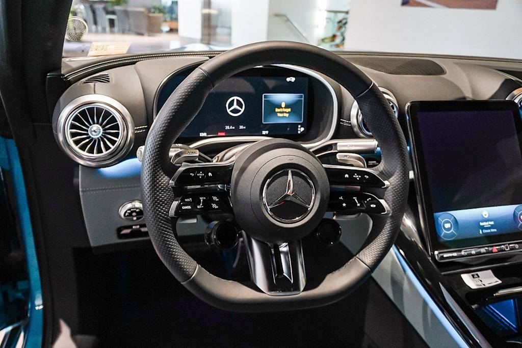 Thumbnail: 2025 Mercedes-Benz SL-Class - 9