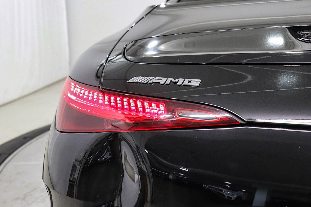 Thumbnail: 2022 Mercedes-Benz SL-Class - 4