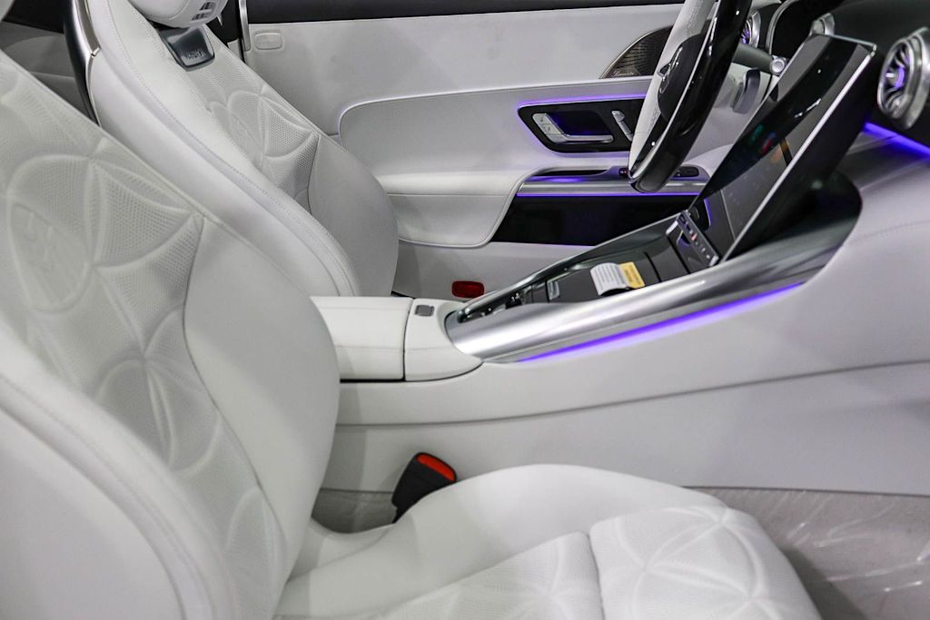 Thumbnail: 2026 Mercedes-Benz SL-Class - 9