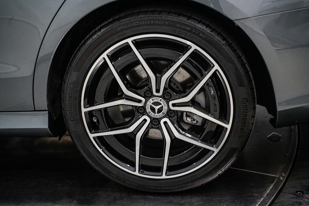 Thumbnail: 2022 Mercedes-Benz E-Class - 6