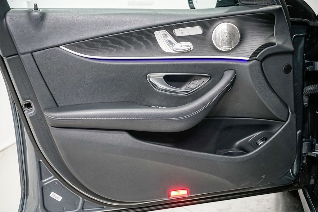 Thumbnail: 2022 Mercedes-Benz E-Class - 24