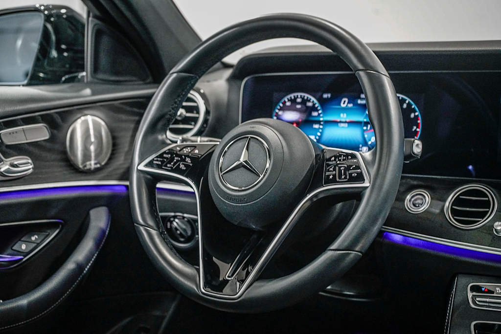 Thumbnail: 2022 Mercedes-Benz E-Class - 12