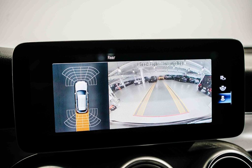 Thumbnail: 2022 Mercedes-Benz GLC - 26