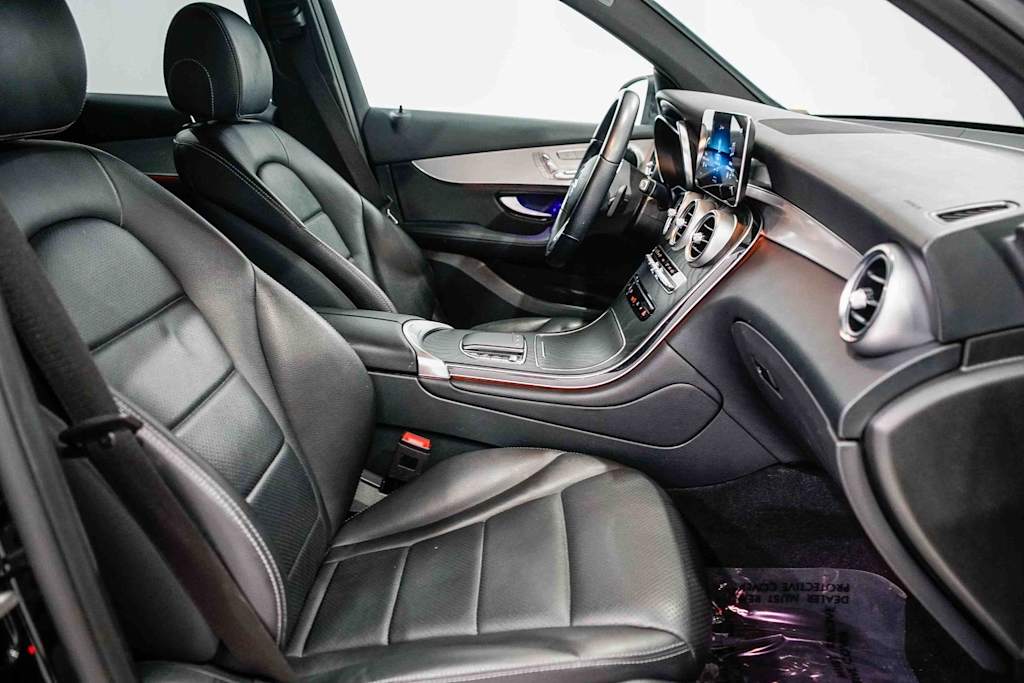 Thumbnail: 2022 Mercedes-Benz GLC - 10