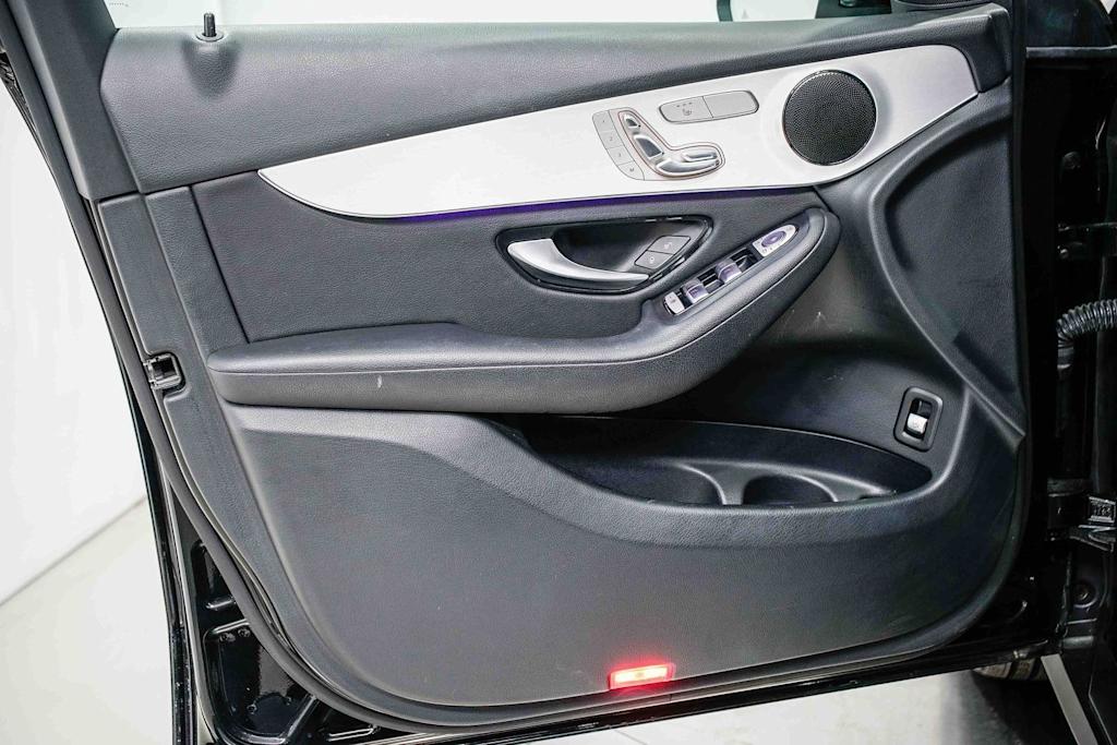 Thumbnail: 2022 Mercedes-Benz GLC - 23