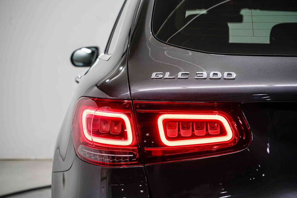 Thumbnail: 2022 Mercedes-Benz GLC - 22