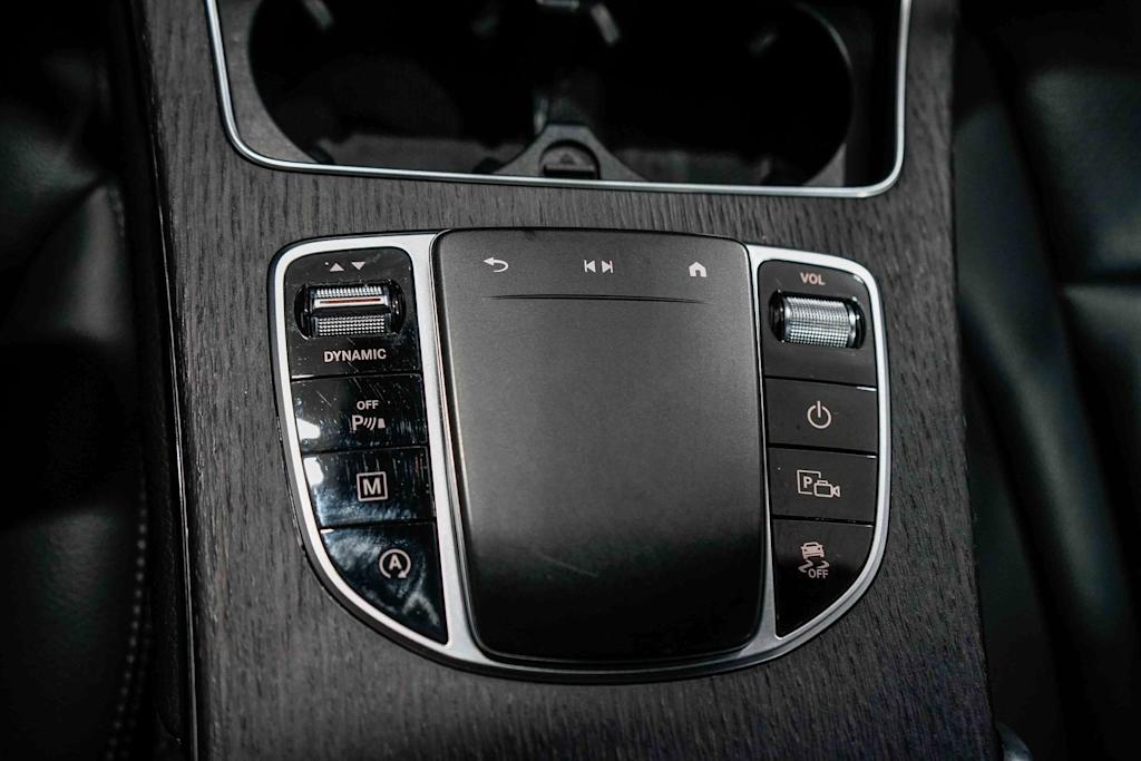 Thumbnail: 2022 Mercedes-Benz GLC - 26