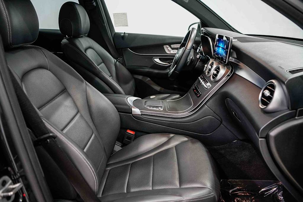 Thumbnail: 2022 Mercedes-Benz GLC - 9