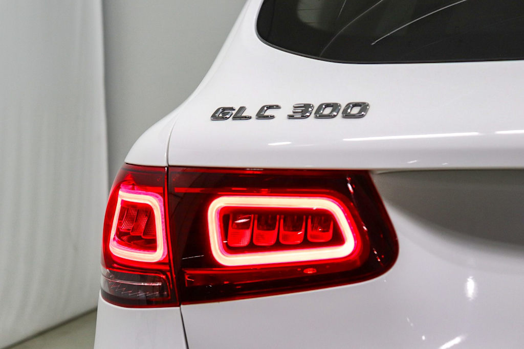 Thumbnail: 2022 Mercedes-Benz GLC - 23