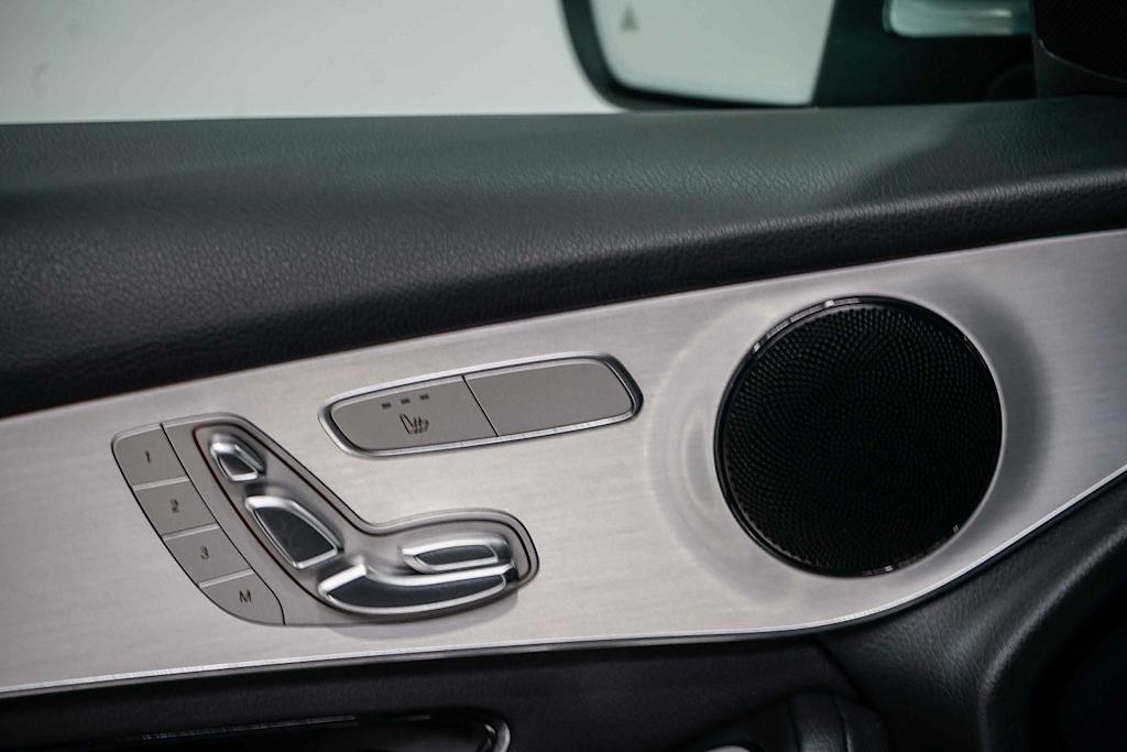 Thumbnail: 2022 Mercedes-Benz GLC - 23